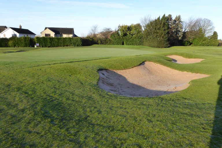 HALLOWES-18.12-10-1-1440×1080